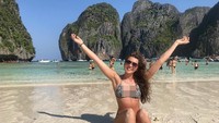 Foto: Sebelum ditutup, Linzi pernah traveling ke Maya Bay di Thailand. (missscotland18/Instagram)