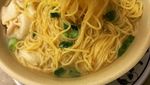 Aduh Enaknya! Mie Kuah dengan Isian Pangsit Lembut Gurih