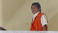 Lucas diduga membantu eks petinggi Lippo Group, Eddy Sindoro kabur ke luar negeri usai ditetapkan sebagai tersangka kasus suap terkait pengamanan sejumlah perkara di PN Jakarta Pusat.
