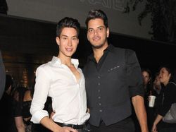 Operasi Plastik Bikin Sosok-sosok Ini Viral dan Kini Tenar