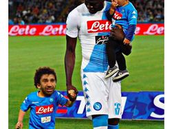 Netizen Prihatin Liverpool Tak Berdaya Lawan Napoli