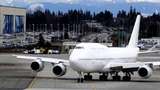 Eh Copot... Bagian Mesin Pesawat Boeing 747 Jatuh Menimpa Rumah Warga