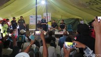 Dia memperkirakan BBM akan kembali normal pada 2-3 hari ke depan sudah normal semua. Saat ini dari 17 SPBU yang ada, 12 SPBU di antaranya sudah mulai beroperasi.