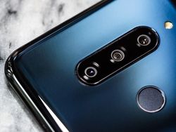 Penampakan Ponsel Lima Kamera LG V40 ThinQ