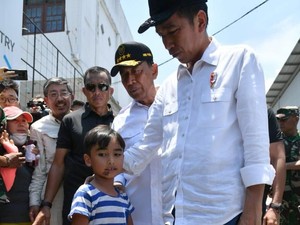 Kisah Izrael, Bocah Korban Gempa Palu yang Ingin Ikut Jokowi