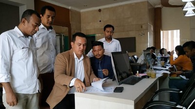 Ramai-ramai Laporkan Penebar Hoaks ke Polisi