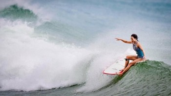 Seperti duduk di atas ombak. Foto: Brightside