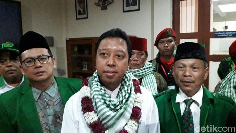 Romy Usul 3 Oktober Jadi Hari Antihoax Nasional Romy Usul 3 Oktober Jadi Hari Antihoax Nasional