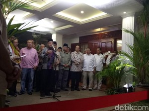 Kumpulkan Tim Ekonomi, Prabowo: Situasi Saat Ini Sangat Serius