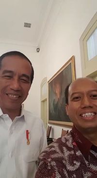 Sutopo nge-vlog bareng Jokowi. 