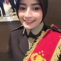 “Jadi ini yang buat gula darah gue nggak turun-turun (Ya Allah kuatkan iman hamba-Mu ini),” tulis pengguna akun Instagram bernama Abdul Jabar di salah satu foto Adelia. Foto: Instagram/adelianirwanaa