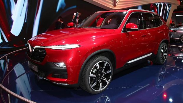 Vietnam memamerkan mobil nasional pertamanya di Paris Motor Show 2018. Mobnas pertama Vietnam itu bernama VinFast LUX A2.0 sedan dan VinFast LUX SA2.0 SUV.