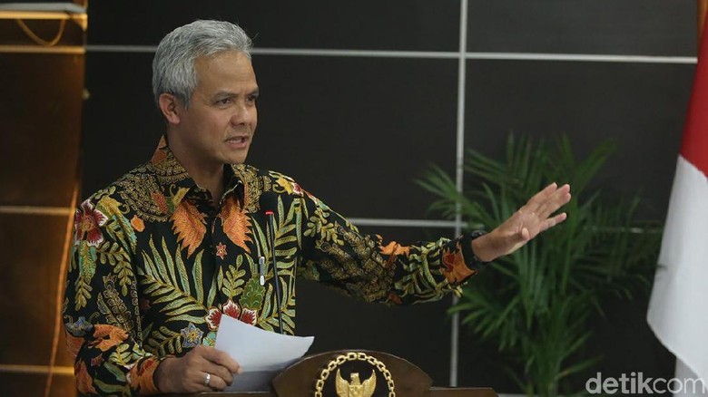 Ganjar Soroti Kepala Daerah Kampanye: Gampang, Ikuti Aturan Saja Ganjar Soroti Kepala Daerah Kampanye: Gampang, Ikuti Aturan Saja