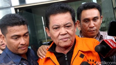 Wajah Lesu Wali Kota Pasuruan Usai Ditetapkan Sebagai Tersangka