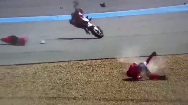 Jorge Lorenzo me ngalami kecelakaan hebat di latihan bebas kedua MotoGP Thailand
