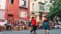 Pesona Chile juga dapat ditemui lewat tarian Flamenco yang khas negara Latin. Di jalanan pun traveler bisa melihatnya (Discover Chile)  
