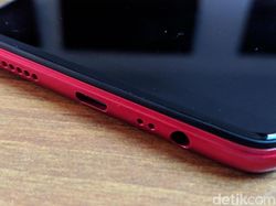 Unboxing Realme 2, Pendatang Baru yang Coba Usik Xiaomi