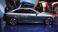 VinFast LUX A2.0 juga dipamerkan di Paris Motor Show 2018. Istimewa/Carscoops.
