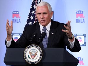 Live di TV, Ini Momen Wapres AS Mike Pence Disuntik Vaksin Corona