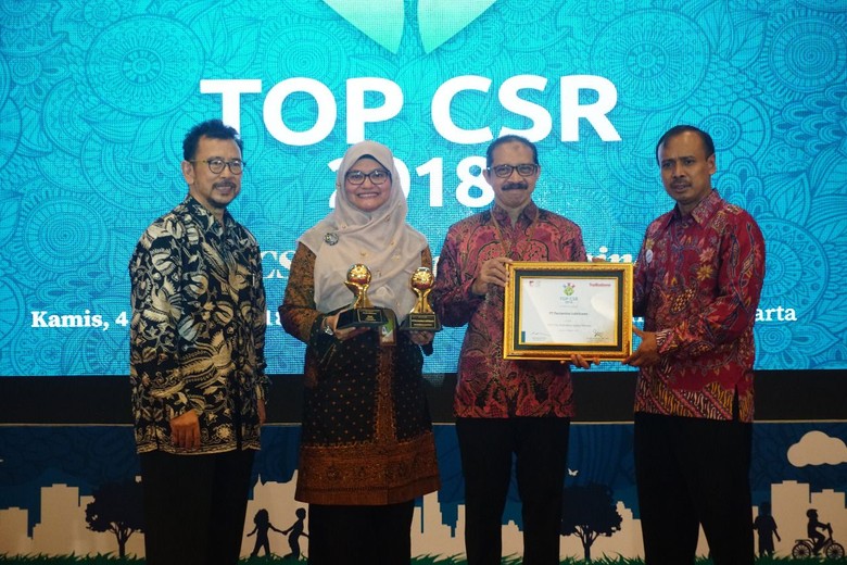 Pertamina Lubricants Raih Dua Penghargaan TOP CSR 2018 Pertamina Lubricants Raih Dua Penghargaan TOP CSR 2018