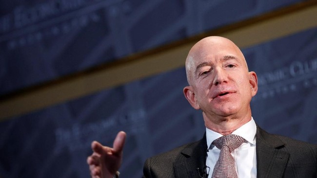 Misteri Tuduhan Putera Mahkota Arab Hack Ponsel Jeff Bezos