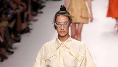 7 Fashion Item yang Bikin Gaya Kamu Kekinian di 2019