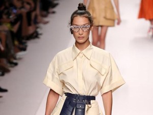 7 Fashion Item yang Bikin Gaya Kamu Kekinian di 2019