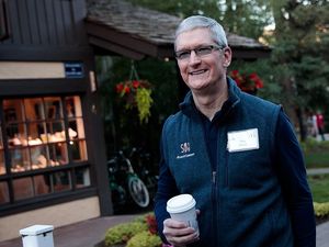 iPhone Sasaran Balas Dendam China? Ini Komentar CEO Apple