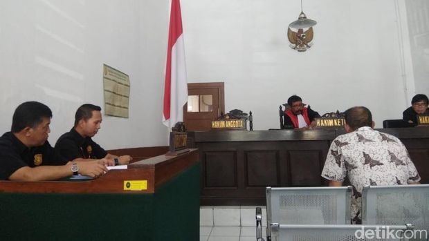 Ulah Nakal Sopir PT Pos Berujung Denda Setengah Juta