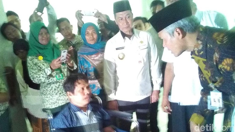 Resmikan RS di Kudus, Ganjar Pesan Jangan Galak dan Tolak Pasien Resmikan RS di Kudus, Ganjar Pesan Jangan Galak dan Tolak Pasien