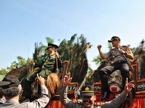 TNI HUT ke 73, Bupati dan Polres Bojonegoro Hadiahi Atraksi Reog