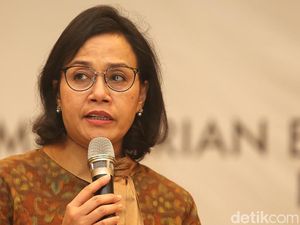 Sri Mulyani Bahas APBN hingga Cukai Plastik dengan DPR