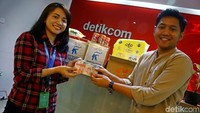 Selain sumbangan dalam bentuk barang ada juga dalam bentuk uang. saat ini masih terkumpul sebesar Rp.7.500.000,-. Untuk dana masih terus bertambah dan akan kami kirim tanggal 10 Oktober 2018.