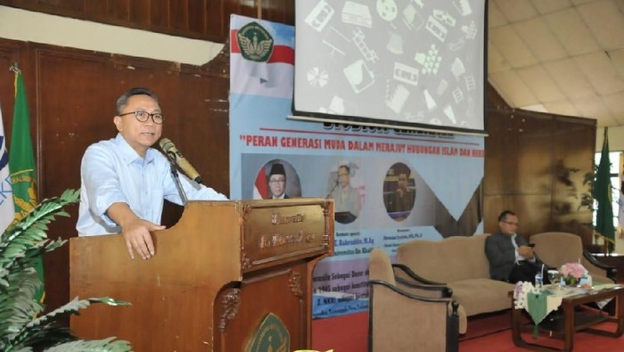 Beri Kuliah Umum, Zulkifli Hasan Ajak Mahasiswa Selalu Upgrade Diri