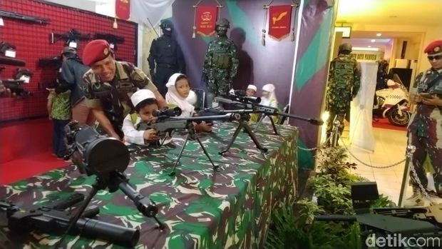 Pameran alutsista di Bandara Ahmad Yani, Semarang.