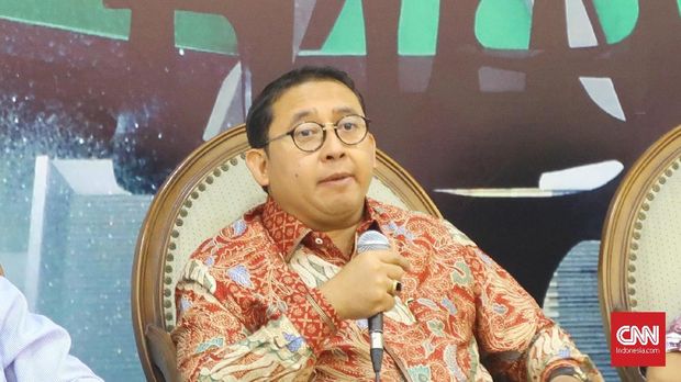 Wakil Ketua DPR Fadli Zon mengaku dibohongi aktivis Ratna Sarumpaet soal hoaks penganiayaan.