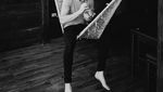 Mengintip Pose Ganteng Shawn Mendes Saat Makan Sushi dan Pancake