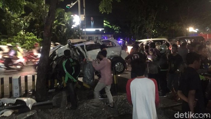 2 Kendaraan Terseret Mutiara Timur, Polisi: Palang Pintu Tak Ditutup