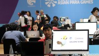 Wartawan dari berbagai negara berkumpul di ruangan ini.