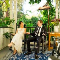 Keduanya menjalin hubungan asmara sampai akhirnya resmi menjadi suami-istri pada 2012. Dari pernikahan tersebut, mereka dikaruniai tiga putri: Maxima, August, dan Aurelia. (Foto: Instagram)