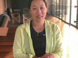 Gaya Apa Adanya Istri Zuckerberg yang Bikin Heran