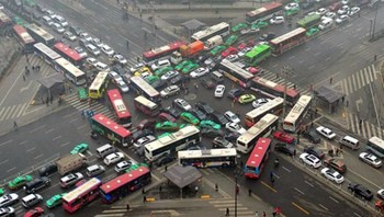 Lalu lintas jalan di China bagaikan dunia baru dengan aturannya sendiri yang hampir tidak dapat dipahami oleh orang asing dan turis yang datang ke sana. Foto: via Brightside