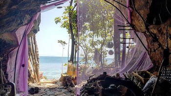 Pemandangan dari dalam gua menghadap ke laut. Foto: Facebook
