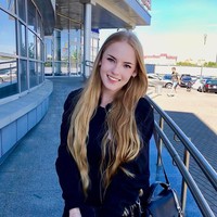 Meskipun begitu, Oksana tetap memiliki tubuh yang langsing dengan kulit yang mulus dan membuat banyak netizen terutama pria mengagumi dirinya. Foto: Instagram @o_neveselaya