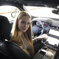 Pemilik akun Instagram @o_neveselaya yang memiliki 730 ribu lebih pengikut di Instagramnya ini juga dikenal dengan gaya hidup mewahnya. Foto: Instagram @o_neveselaya