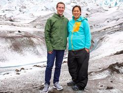 Gaya Apa Adanya Istri Zuckerberg yang Bikin Heran