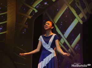 Kemeriahan Konser Drama Musikal Penyanyi Cilik Naura