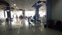 Begitu juga suasana di ruang tunggu pesawat nampak lengang. Beberapa calon penumpang bersiap menuju landasan untuk naik pesawat. Istimewa/Kementerian Perhubungan.