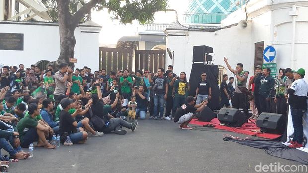 Nobar Persebaya vs Arema di Polrestabes Surabaya/