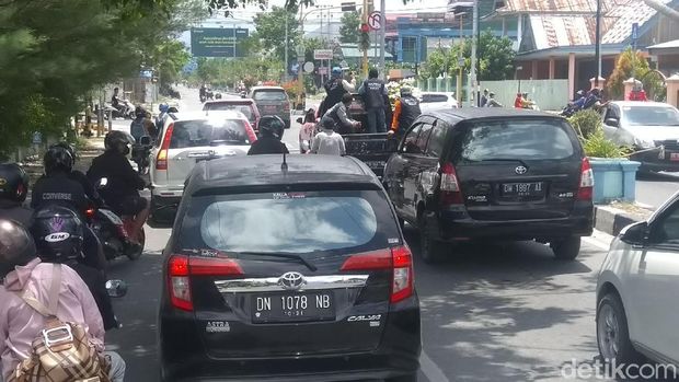Sepekan Pasca Gempa, Aktivitas Warga di Kota Palu Mulai Ramai